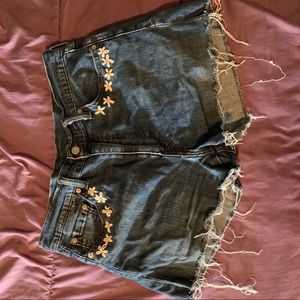 Levi’s Cutoff Jean Shorts